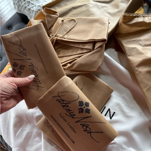 Bundle of purse dust cover bags - Picture 2 of 3